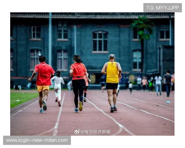 给职场人的建议:每天步行一万步,真的能代替体育锻炼吗?,每天都步行一万多步可以减肥